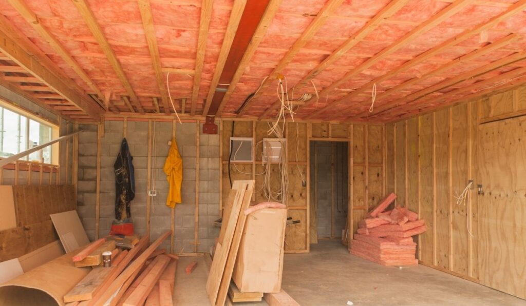 Construction and insulation of the ceiling in the garage