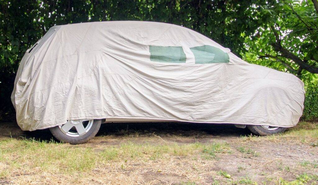 Car with cover 