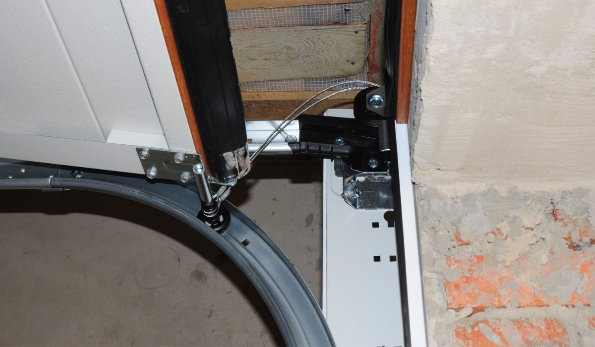 Contractor repair and install garage door
