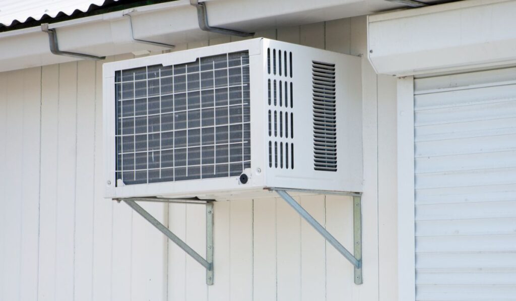 Airconditioner on the outside of a mobile office unit