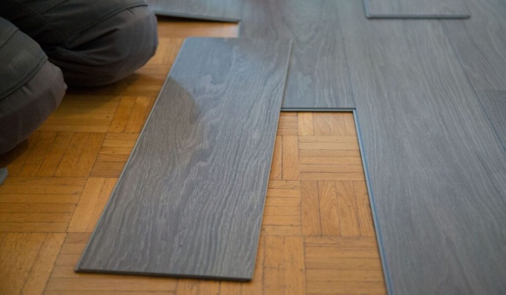 Lay vinyl floor on parquet floor 