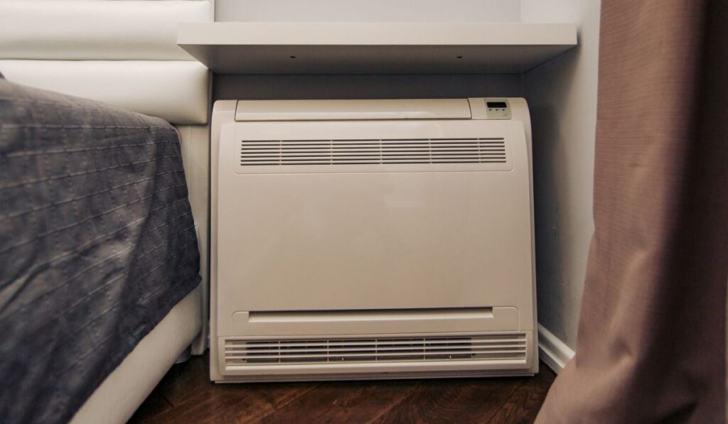 Square air conditioner in the apartment