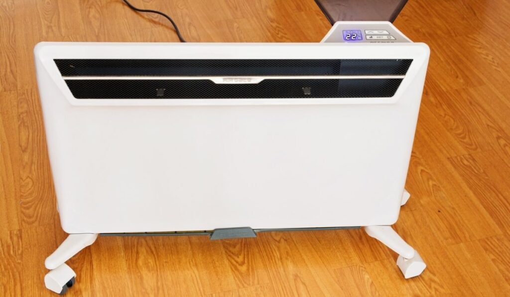 Household electric convector for space heating