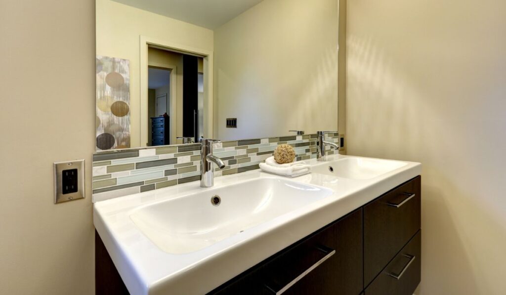 Modern bathroom large double white sink with mirror